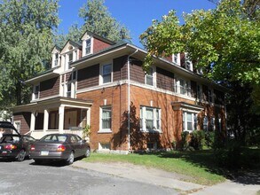 560 Allen St in Syracuse, NY - Building Photo - Building Photo