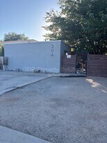304 Texas St NE in Albuquerque, NM - Building Photo