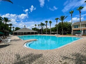 5868 Pavilion Dr in Jacksonville, FL - Building Photo - Building Photo