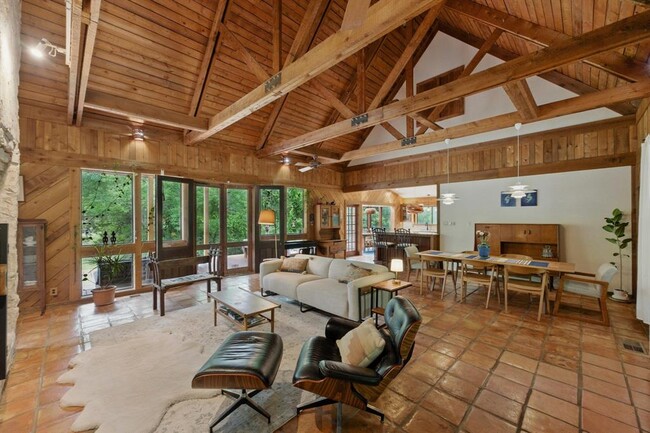 9304 Flintrock Cir in Austin, TX - Building Photo - Building Photo
