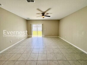 7329 Canterbury Bells Ct in Tampa, FL - Building Photo - Building Photo