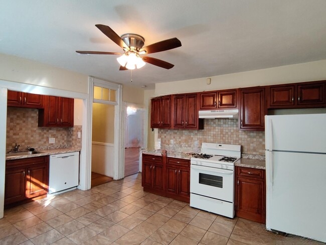 234 Cypress St, Unit 1