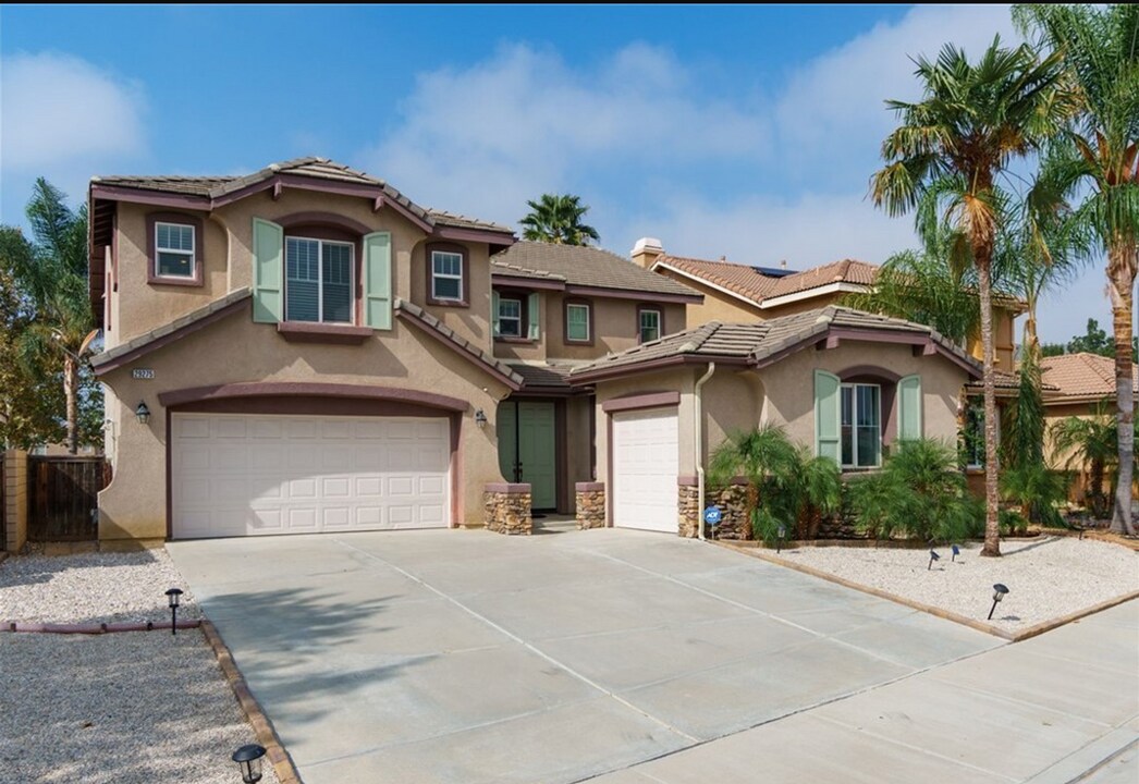 29275 Moon Hill Ct in Menifee, CA - Foto de edificio