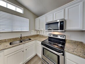 14354 S Debrian Way in Draper, UT - Building Photo - Building Photo