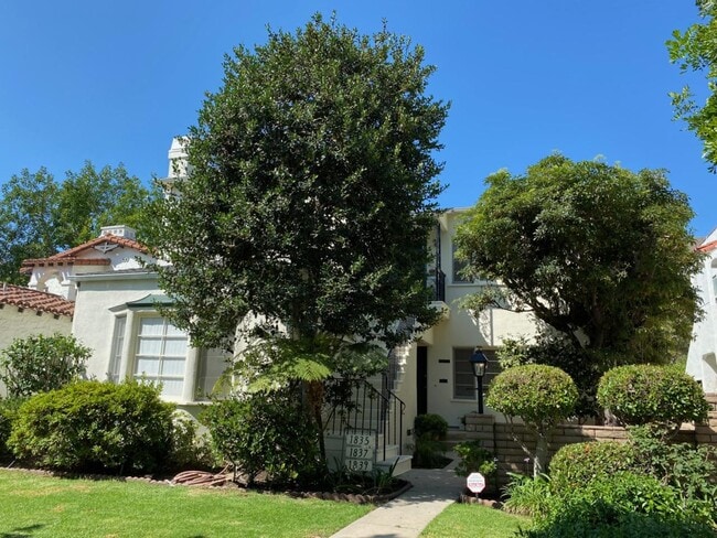 1837 Kelton Ave, Unit 1837
