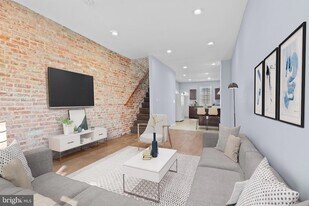 311 N Robinson St, Unit 16 in Baltimore, MD - Building Photo