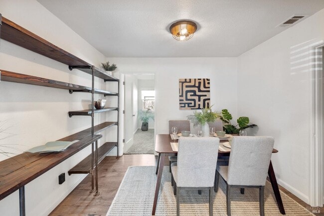 372 Acacia St in Vacaville, CA - Building Photo - Building Photo