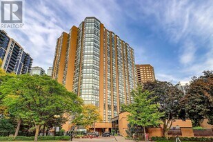 131 Beecroft Rd in Toronto, ON - Building Photo