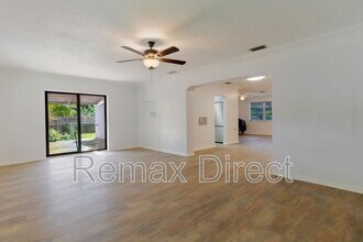 4375 Forest Ln in Palm Springs, FL - Building Photo - Building Photo