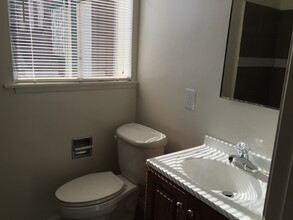 7404 S Western Ave, Unit #2 in Los Angeles, CA - Building Photo - Building Photo