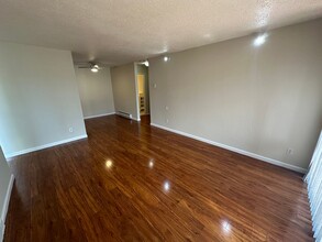101 Kinross Dr in Walnut Creek, CA - Building Photo - Building Photo