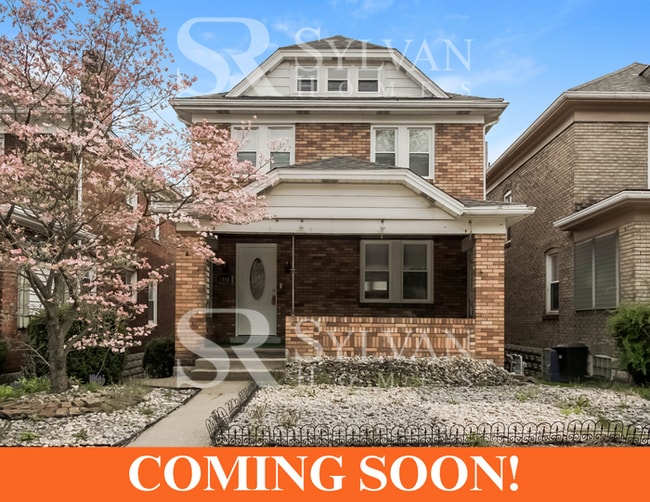 property at 1440 Bellaire Pl