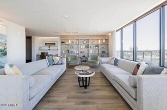 9449 N 90th St in Scottsdale, AZ - Foto de edificio - Building Photo