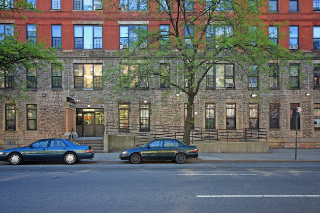 Audubon Apartments in New York, NY - Foto de edificio - Building Photo