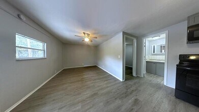 8240 Krag Dr in Hudson, FL - Building Photo - Building Photo