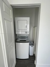 215 Zamora Ave in Coral Gables, FL - Building Photo - Building Photo