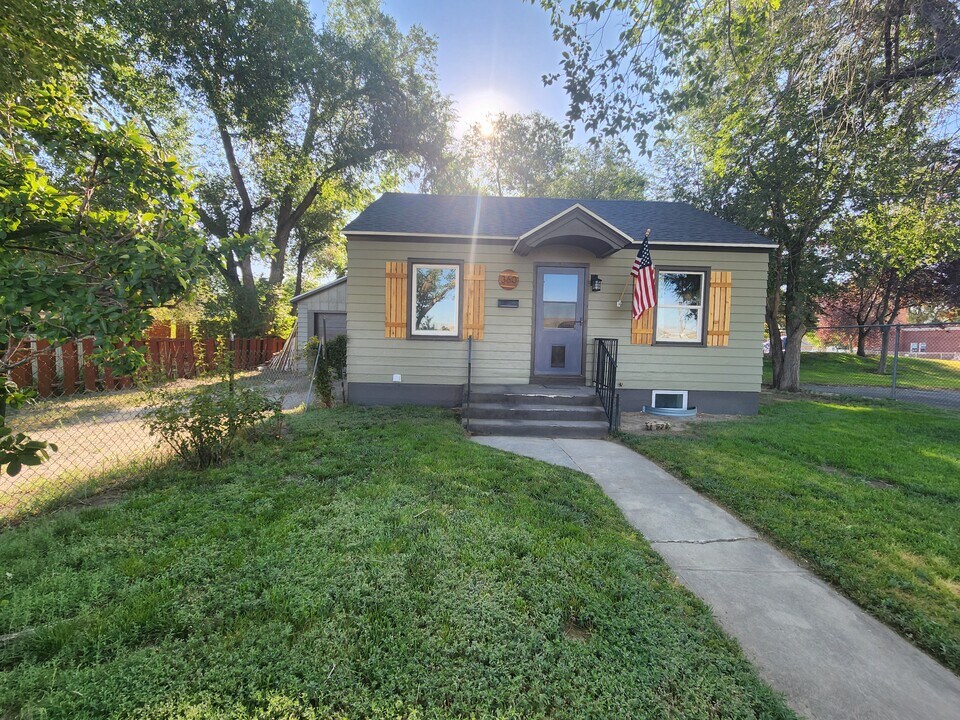 360 Pershing Ave in Pocatello, ID - Building Photo