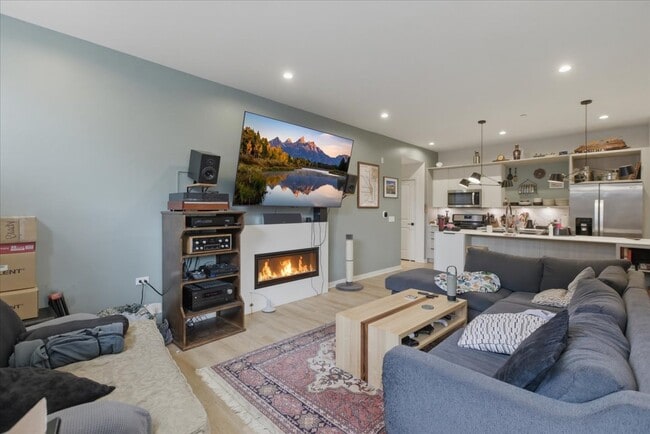 4177 W Belmont Ave, Unit #  0002 in Chicago, IL - Building Photo - Building Photo