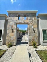 14 Larkspur Ave in Edinburg, TX - Building Photo