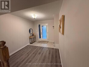 96 Feathertop Ln in Ottawa, ON - Building Photo - Building Photo