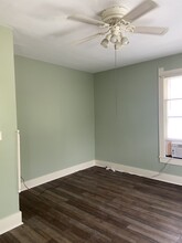 397 S 10th St, Unit Apt A in Noblesville, IN - Building Photo - Building Photo