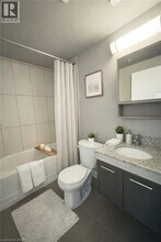 250 Albert St in Waterloo, ON - Building Photo - Building Photo