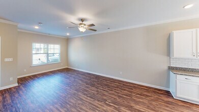 Lennox Commons Apartments by Callio Properties in Chattanooga, TN - Foto de edificio - Building Photo