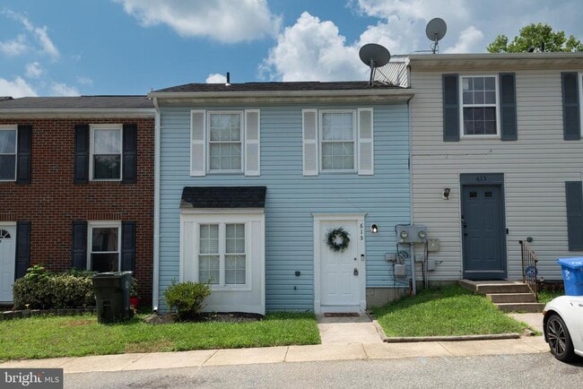615 Hemlock Ct