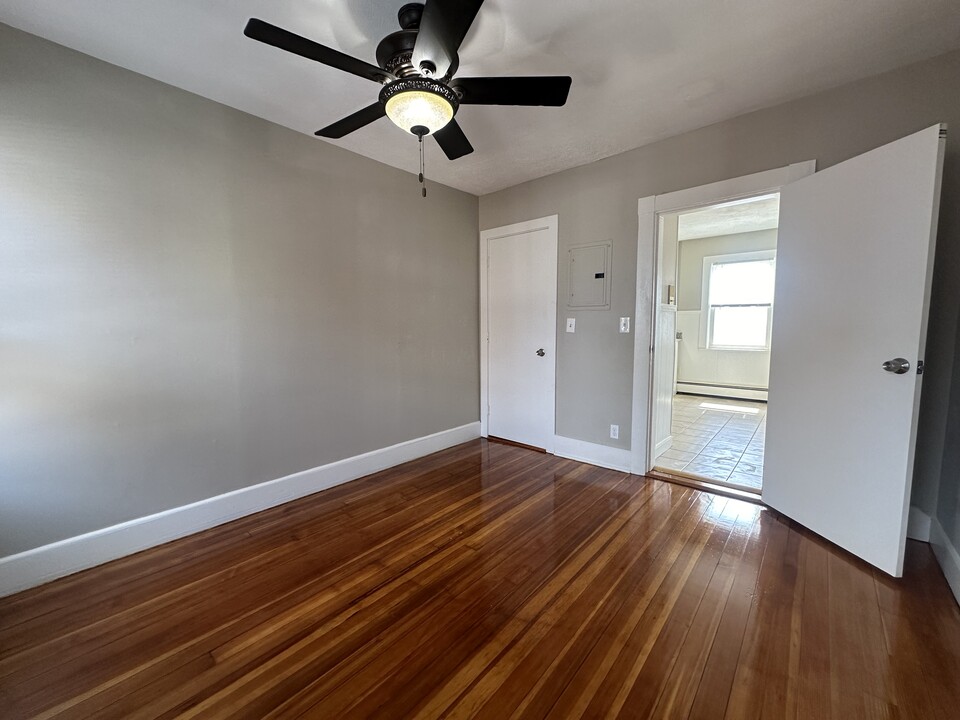 76 Fremont St, Unit 2 in Winthrop, MA - Foto de edificio