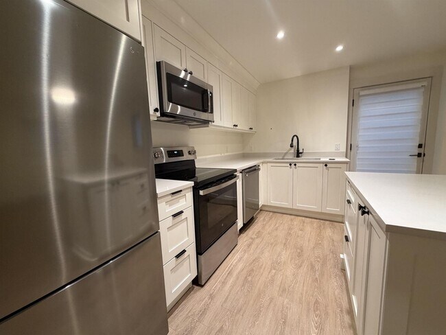 19751-19775 75 Ave in Langley, BC - Building Photo - Building Photo