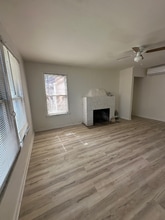 2123 Delgado St in San Antonio, TX - Building Photo - Building Photo