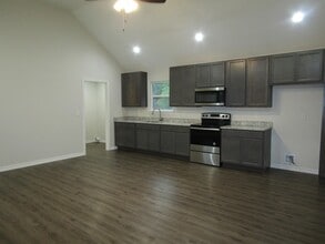 355 Garrison Dr in Lufkin, TX - Building Photo - Building Photo