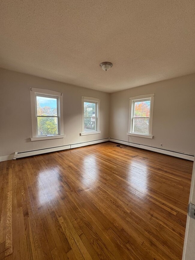 36 Orange St in Westfield, MA - Building Photo - Building Photo