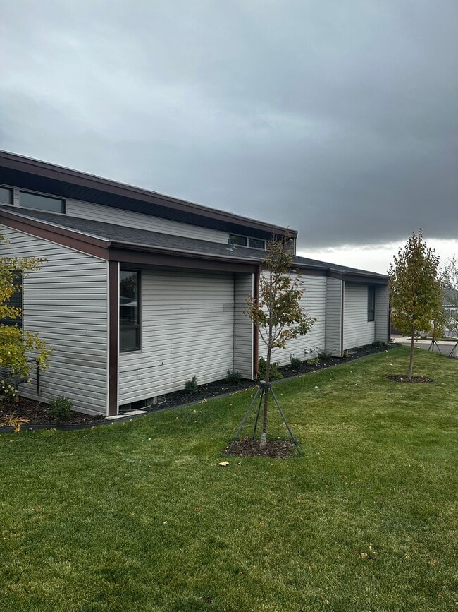 1792 Sunrise Way in Pocatello, ID - Building Photo - Building Photo