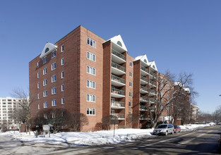 Towne Center in Des Plaines, IL - Foto de edificio - Building Photo