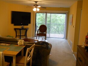 631 Hapsfield Ln in Buffalo Grove, IL - Building Photo - Building Photo