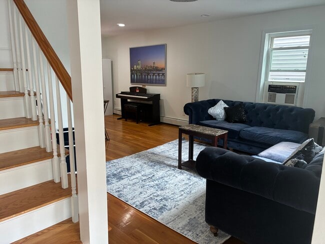 213 Rindge Ave in Cambridge, MA - Building Photo - Building Photo