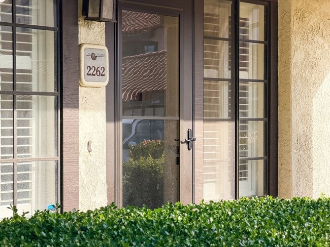 2262 Martinique Ln in Oxnard, CA - Building Photo - Building Photo