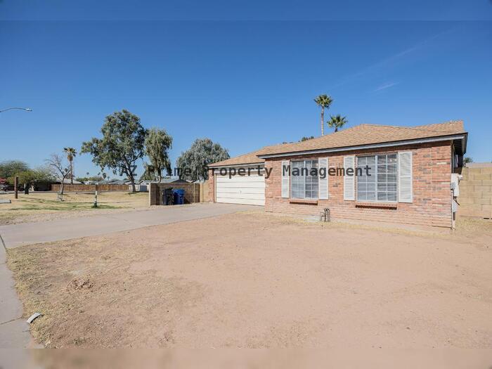 150 W McLellan Rd in Mesa, AZ - Building Photo