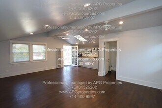 163 N A St in Tustin, CA - Building Photo - Building Photo