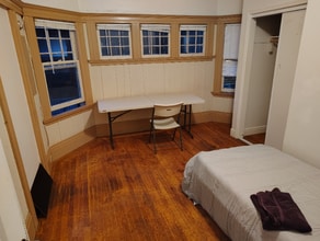 2438 Haste St in Berkeley, CA - Building Photo - Building Photo