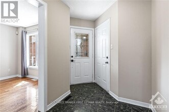 9 Armagh Way in Ottawa, ON - Building Photo - Building Photo