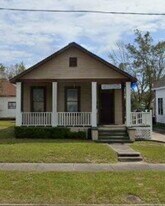 1916 24th Ave in Gulfport, MS - Building Photo