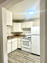 431 E Willamette Ave, Unit 5 in Colorado Springs, CO - Building Photo - Building Photo