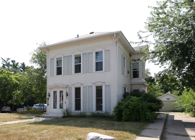 210 Monroe St in Anoka, MN - Building Photo - Building Photo