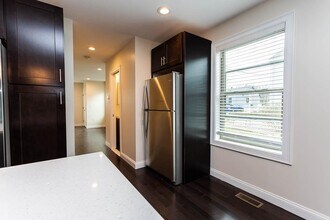 476 Fulton St, Unit 1 in Medford, MA - Building Photo - Building Photo