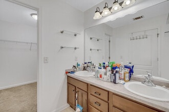 134 Auburn Cir in Glennville, GA - Building Photo - Building Photo