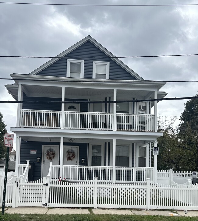 21 Radcliffe Ave, Unit 21