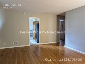 1407 25th St in Rockford, IL - Foto de edificio - Building Photo