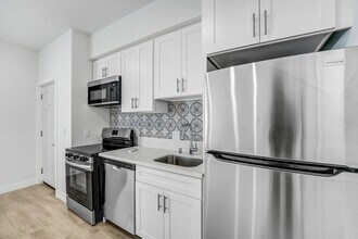 1937-1939 Argyle in Los Angeles, CA - Foto de edificio - Building Photo